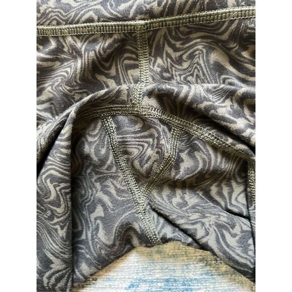 Under Armour Black Gray Green Abstract Marble Print Back Pocket Ankle Legging M - Picture 5 of 8